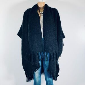 NWT Gorgeous David & Young Black Soft Fuzzy Ruana,Cape,Poncho w/ attached scarf